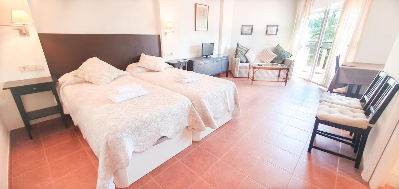 Apartment Skol 329 - Spacious Beachfront With Sea Views Marbella