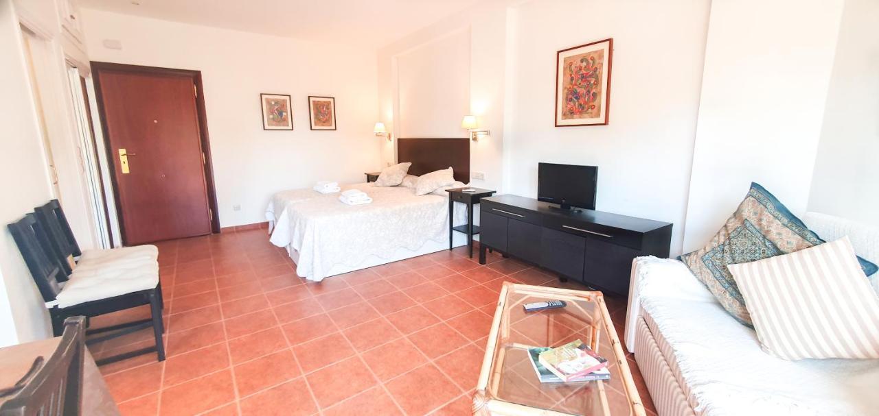 Skol 329 - Spacious Beachfront With Sea Views