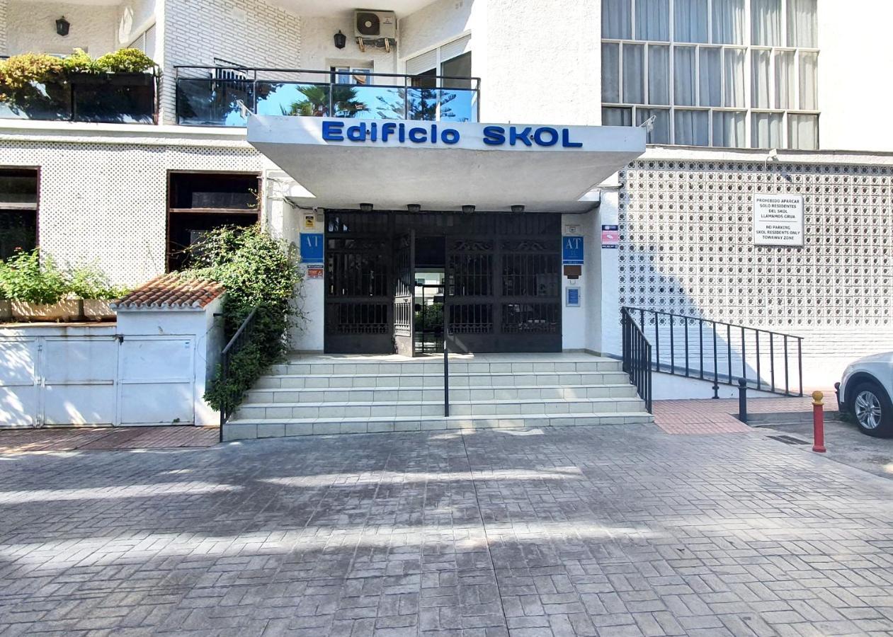 Apartment Skol 329 - Spacious Beachfront With Sea Views *